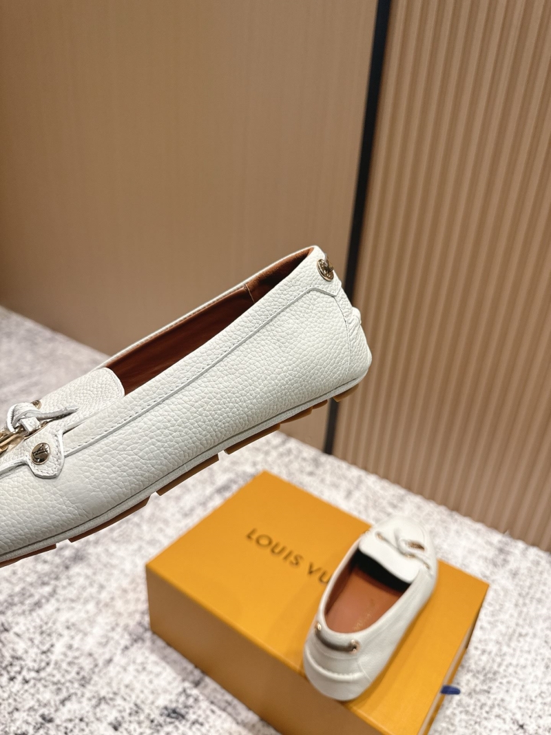 l0vis Vvtt0n loafers